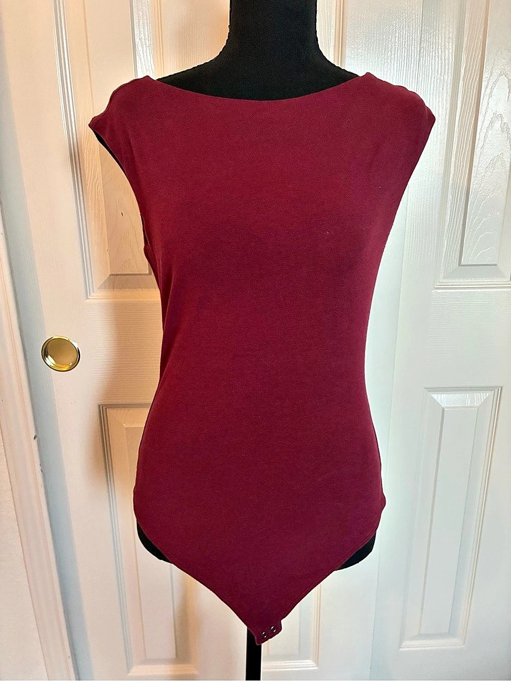 Banana Republic Soft Stretch Cap-Sleeve Bodysuit Red Small